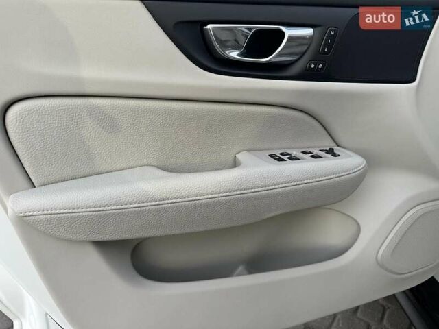 Белый Вольво B60, объемом двигателя 2 л и пробегом 30 тыс. км за 32300 $, фото 22 на Automoto.ua