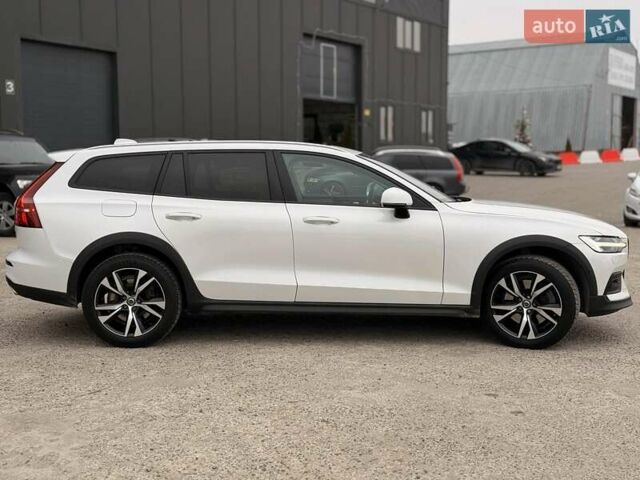 Белый Вольво B60, объемом двигателя 2 л и пробегом 30 тыс. км за 32250 $, фото 11 на Automoto.ua