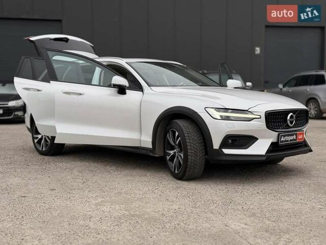 Белый Вольво B60, объемом двигателя 2 л и пробегом 30 тыс. км за 32250 $, фото 38 на Automoto.ua