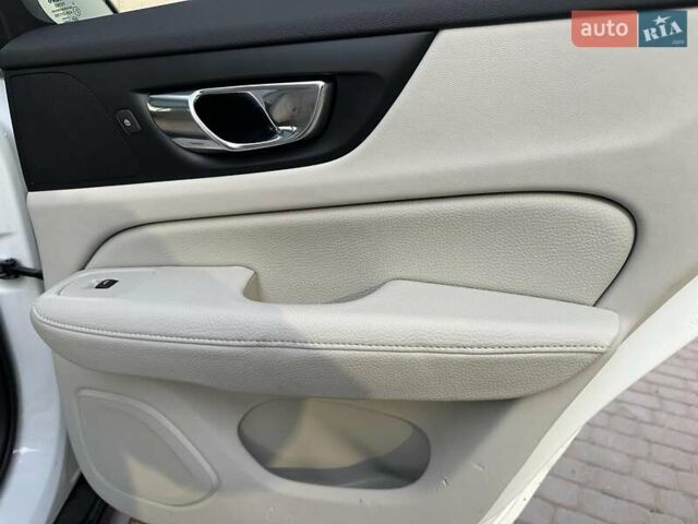 Белый Вольво B60, объемом двигателя 2 л и пробегом 30 тыс. км за 32300 $, фото 25 на Automoto.ua