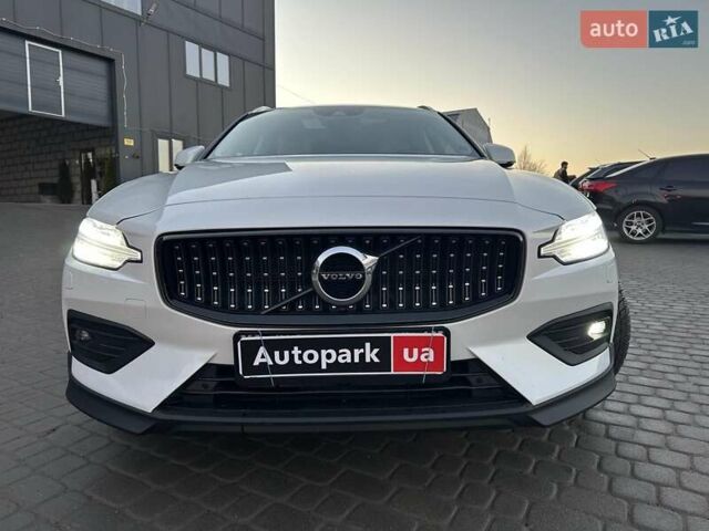 Белый Вольво B60, объемом двигателя 2 л и пробегом 30 тыс. км за 32300 $, фото 1 на Automoto.ua