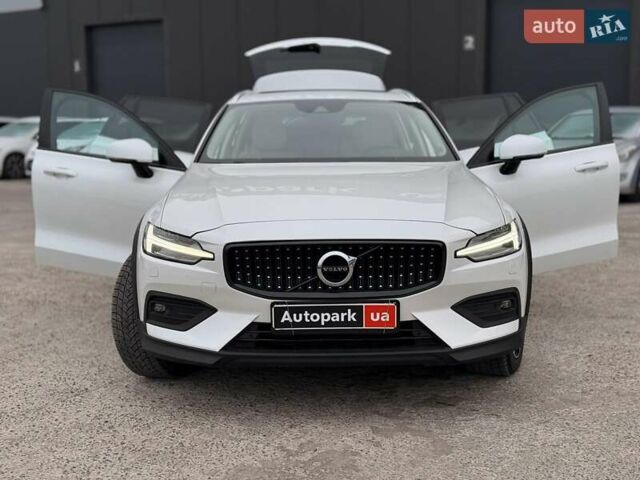 Белый Вольво B60, объемом двигателя 2 л и пробегом 30 тыс. км за 32250 $, фото 31 на Automoto.ua