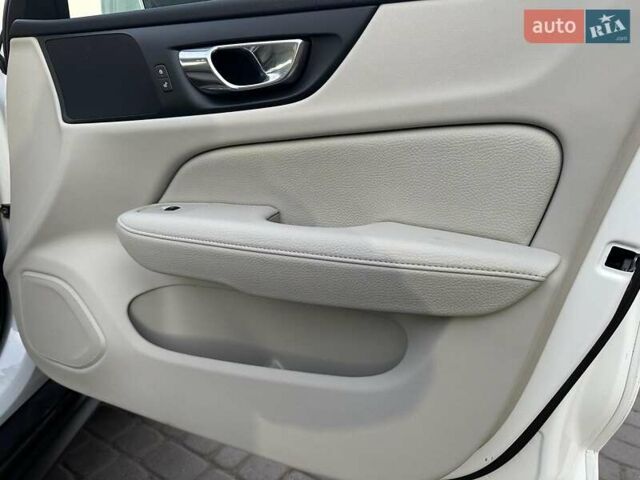 Белый Вольво B60, объемом двигателя 2 л и пробегом 30 тыс. км за 32300 $, фото 27 на Automoto.ua