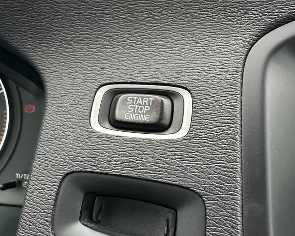 Бежевый Вольво B60, объемом двигателя 1.6 л и пробегом 215 тыс. км за 9700 $, фото 34 на Automoto.ua