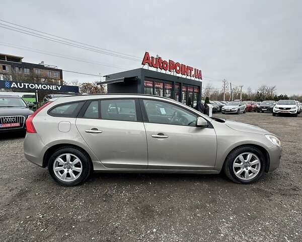 Бежевый Вольво B60, объемом двигателя 1.6 л и пробегом 215 тыс. км за 10300 $, фото 4 на Automoto.ua