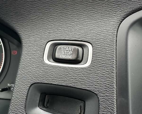 Бежевый Вольво B60, объемом двигателя 1.6 л и пробегом 215 тыс. км за 10300 $, фото 32 на Automoto.ua