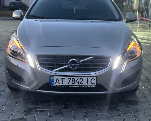 Бежевий Вольво B60, об'ємом двигуна 1.56 л та пробігом 255 тис. км за 8550 $, фото 13 на Automoto.ua