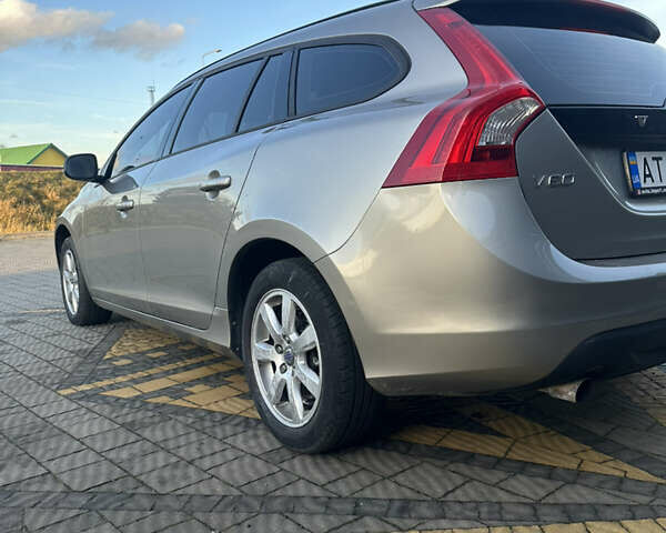 Бежевий Вольво B60, об'ємом двигуна 1.56 л та пробігом 255 тис. км за 8550 $, фото 7 на Automoto.ua