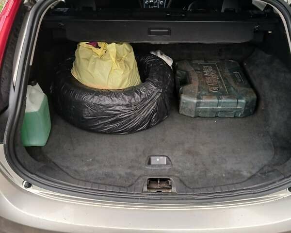 Бежевий Вольво B60, об'ємом двигуна 1.56 л та пробігом 255 тис. км за 8300 $, фото 1 на Automoto.ua