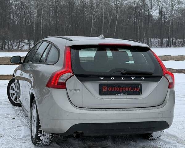 Бежевый Вольво B60, объемом двигателя 1.6 л и пробегом 215 тыс. км за 9700 $, фото 10 на Automoto.ua