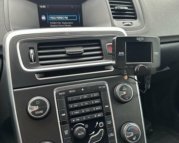 Бежевый Вольво B60, объемом двигателя 1.6 л и пробегом 215 тыс. км за 10300 $, фото 34 на Automoto.ua