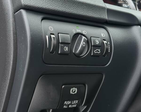 Бежевый Вольво B60, объемом двигателя 1.6 л и пробегом 215 тыс. км за 9700 $, фото 34 на Automoto.ua