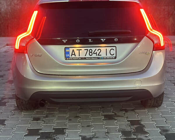 Бежевий Вольво B60, об'ємом двигуна 1.56 л та пробігом 255 тис. км за 8550 $, фото 14 на Automoto.ua