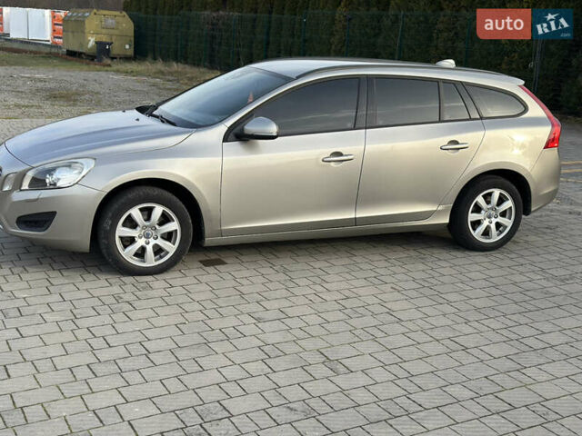 Бежевий Вольво B60, об'ємом двигуна 1.56 л та пробігом 255 тис. км за 9300 $, фото 13 на Automoto.ua