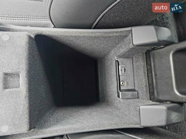 Бежевый Вольво B60, объемом двигателя 2 л и пробегом 207 тыс. км за 12999 $, фото 59 на Automoto.ua