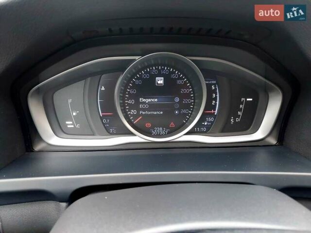Бежевый Вольво B60, объемом двигателя 2 л и пробегом 207 тыс. км за 12999 $, фото 36 на Automoto.ua
