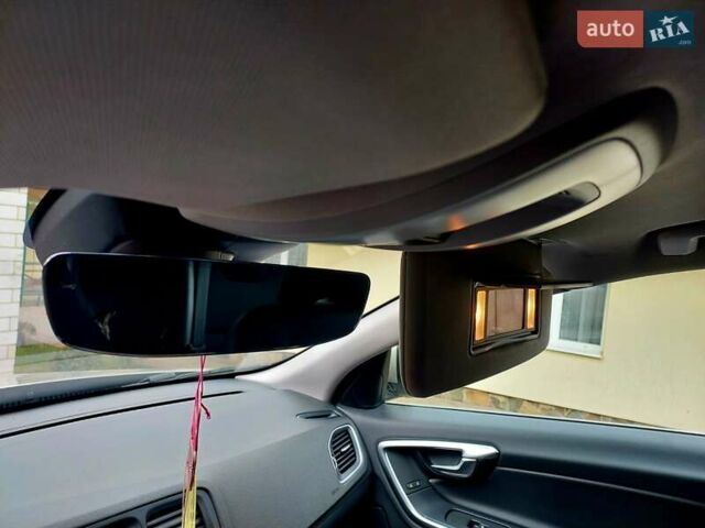 Бежевый Вольво B60, объемом двигателя 2 л и пробегом 207 тыс. км за 12999 $, фото 45 на Automoto.ua