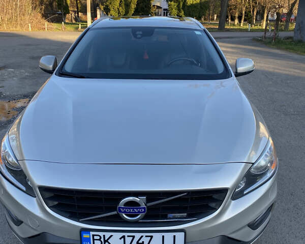 Вольво B60 2016 у Львові на Automoto.ua Бежевий Вольво B60, об'ємом двигуна 1.97 л та пробігом 158 тис. км за 13500 $, фото 2 на Automoto.ua