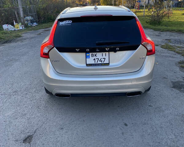 Вольво B60 2016 у Львові на Automoto.ua Бежевий Вольво B60, об'ємом двигуна 1.97 л та пробігом 158 тис. км за 13500 $, фото 13 на Automoto.ua