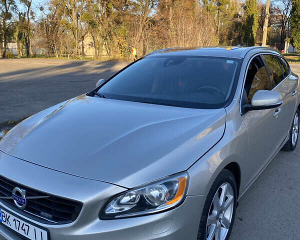 Вольво B60 2016 у Львові на Automoto.ua Бежевий Вольво B60, об'ємом двигуна 1.97 л та пробігом 158 тис. км за 13500 $, фото 1 на Automoto.ua