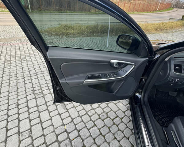 Чорний Вольво B60, об'ємом двигуна 1.98 л та пробігом 334 тис. км за 11777 $, фото 23 на Automoto.ua