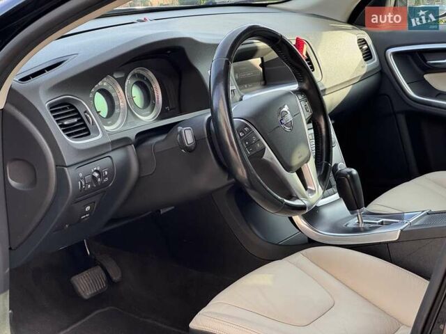 Черный Вольво B60, объемом двигателя 1.98 л и пробегом 275 тыс. км за 10200 $, фото 23 на Automoto.ua