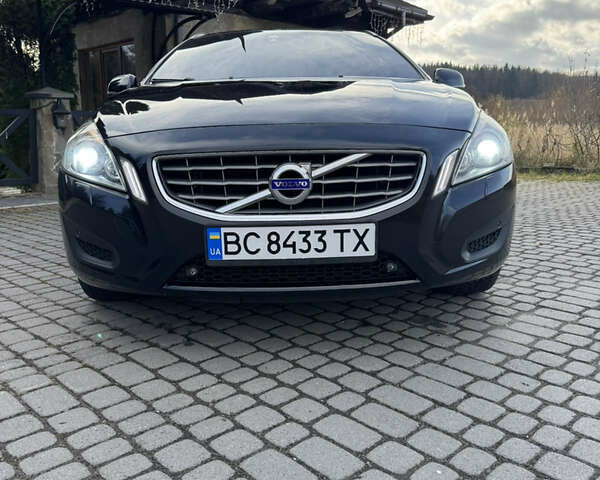 Чорний Вольво B60, об'ємом двигуна 1.98 л та пробігом 334 тис. км за 11777 $, фото 1 на Automoto.ua