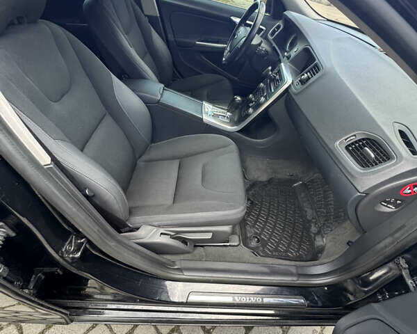 Чорний Вольво B60, об'ємом двигуна 1.98 л та пробігом 334 тис. км за 11777 $, фото 34 на Automoto.ua