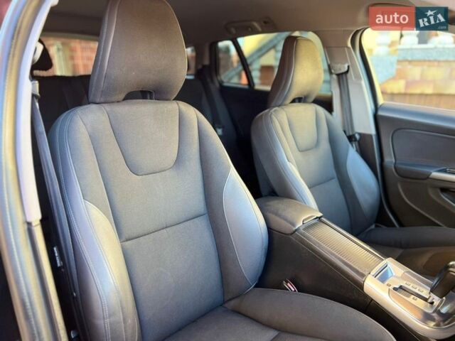 Чорний Вольво B60, об'ємом двигуна 2 л та пробігом 212 тис. км за 10900 $, фото 49 на Automoto.ua