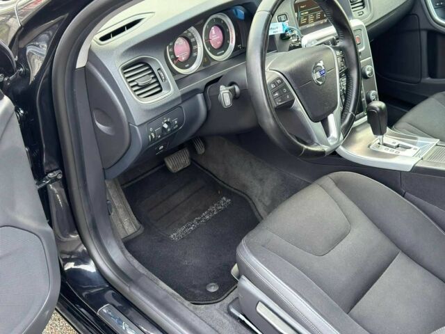 Черный Вольво B60, объемом двигателя 2 л и пробегом 240 тыс. км за 12700 $, фото 18 на Automoto.ua