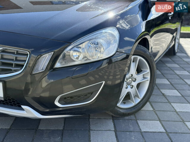 Черный Вольво B60, объемом двигателя 1.56 л и пробегом 299 тыс. км за 10999 $, фото 9 на Automoto.ua