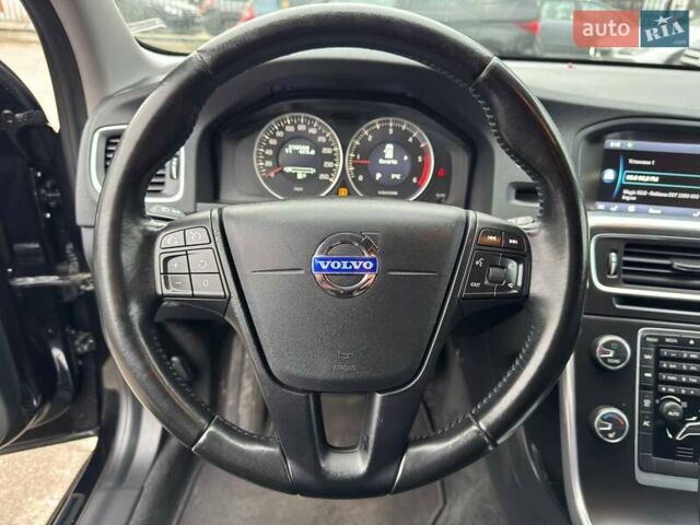 Черный Вольво B60, объемом двигателя 1.98 л и пробегом 237 тыс. км за 12700 $, фото 1 на Automoto.ua