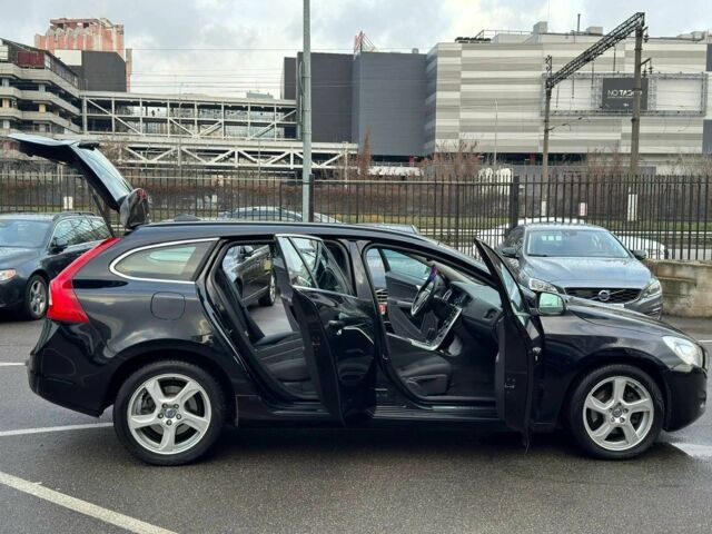 Черный Вольво B60, объемом двигателя 2 л и пробегом 240 тыс. км за 12700 $, фото 13 на Automoto.ua