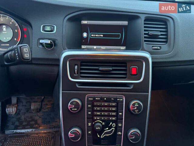 Черный Вольво B60, объемом двигателя 1.6 л и пробегом 242 тыс. км за 9700 $, фото 37 на Automoto.ua