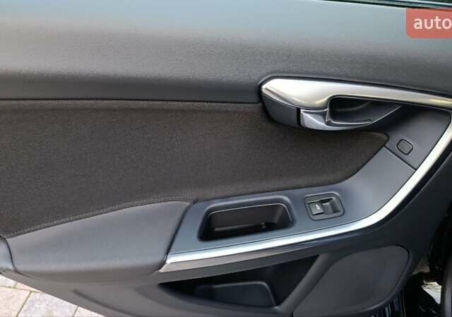 Черный Вольво B60, объемом двигателя 1.98 л и пробегом 226 тыс. км за 10900 $, фото 50 на Automoto.ua