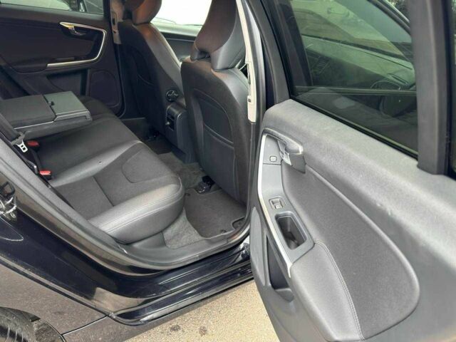 Чорний Вольво B60, об'ємом двигуна 2 л та пробігом 238 тис. км за 12700 $, фото 22 на Automoto.ua