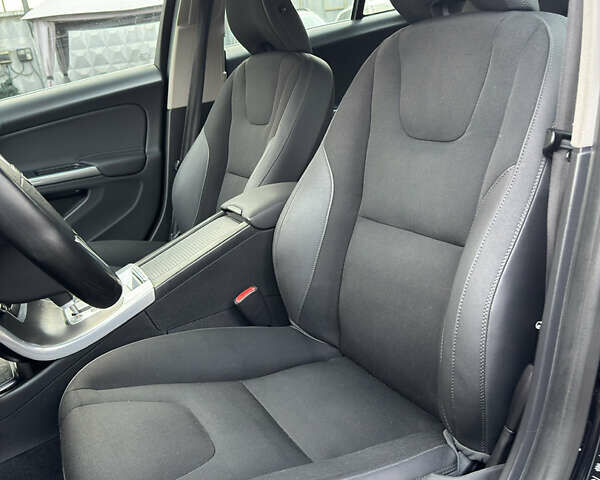 Чорний Вольво B60, об'ємом двигуна 1.98 л та пробігом 240 тис. км за 12700 $, фото 21 на Automoto.ua