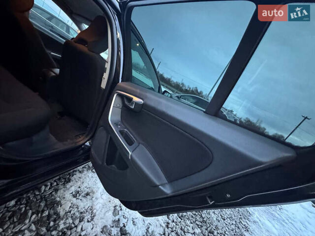 Черный Вольво B60, объемом двигателя 1.6 л и пробегом 242 тыс. км за 9700 $, фото 25 на Automoto.ua