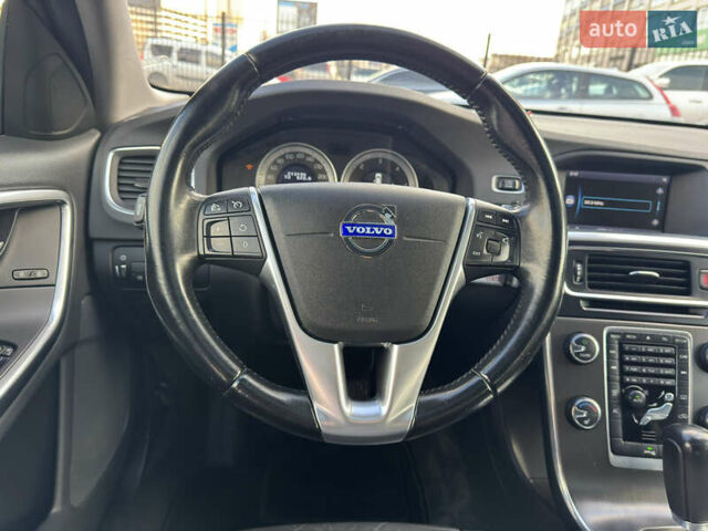 Чорний Вольво B60, об'ємом двигуна 2 л та пробігом 235 тис. км за 13300 $, фото 38 на Automoto.ua