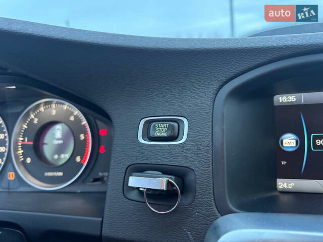 Черный Вольво B60, объемом двигателя 1.6 л и пробегом 242 тыс. км за 9700 $, фото 38 на Automoto.ua