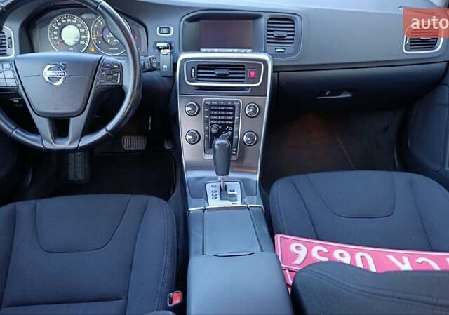 Черный Вольво B60, объемом двигателя 1.98 л и пробегом 226 тыс. км за 10900 $, фото 39 на Automoto.ua