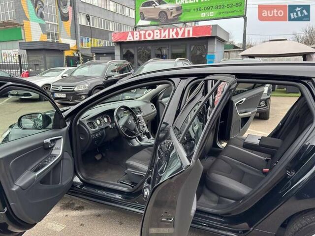 Черный Вольво B60, объемом двигателя 1.98 л и пробегом 237 тыс. км за 12700 $, фото 28 на Automoto.ua