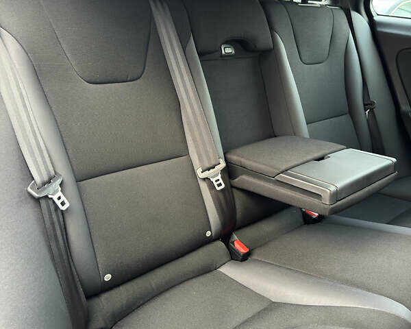 Чорний Вольво B60, об'ємом двигуна 1.98 л та пробігом 240 тис. км за 12700 $, фото 29 на Automoto.ua