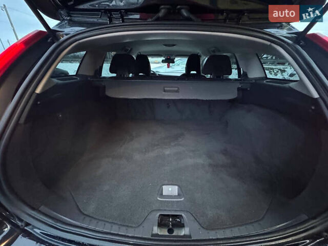 Черный Вольво B60, объемом двигателя 1.6 л и пробегом 242 тыс. км за 9700 $, фото 26 на Automoto.ua