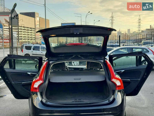 Чорний Вольво B60, об'ємом двигуна 1.98 л та пробігом 325 тис. км за 12700 $, фото 4 на Automoto.ua