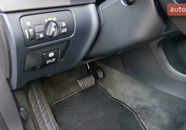 Черный Вольво B60, объемом двигателя 1.98 л и пробегом 226 тыс. км за 10900 $, фото 36 на Automoto.ua