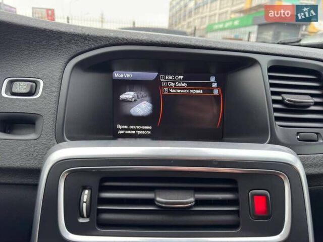 Черный Вольво B60, объемом двигателя 1.98 л и пробегом 237 тыс. км за 12700 $, фото 57 на Automoto.ua