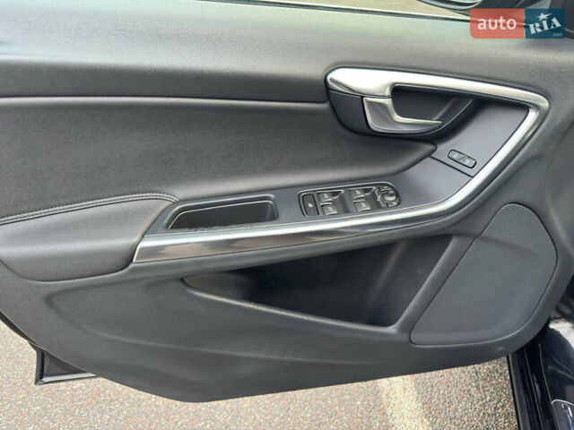 Чорний Вольво B60, об'ємом двигуна 1.98 л та пробігом 240 тис. км за 12700 $, фото 22 на Automoto.ua