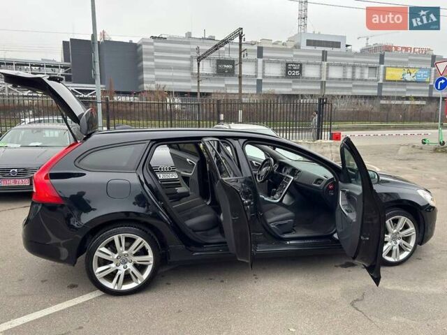 Черный Вольво B60, объемом двигателя 1.98 л и пробегом 237 тыс. км за 12700 $, фото 30 на Automoto.ua