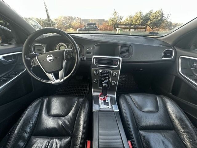 Черный Вольво B60, объемом двигателя 2 л и пробегом 329 тыс. км за 3300 $, фото 6 на Automoto.ua